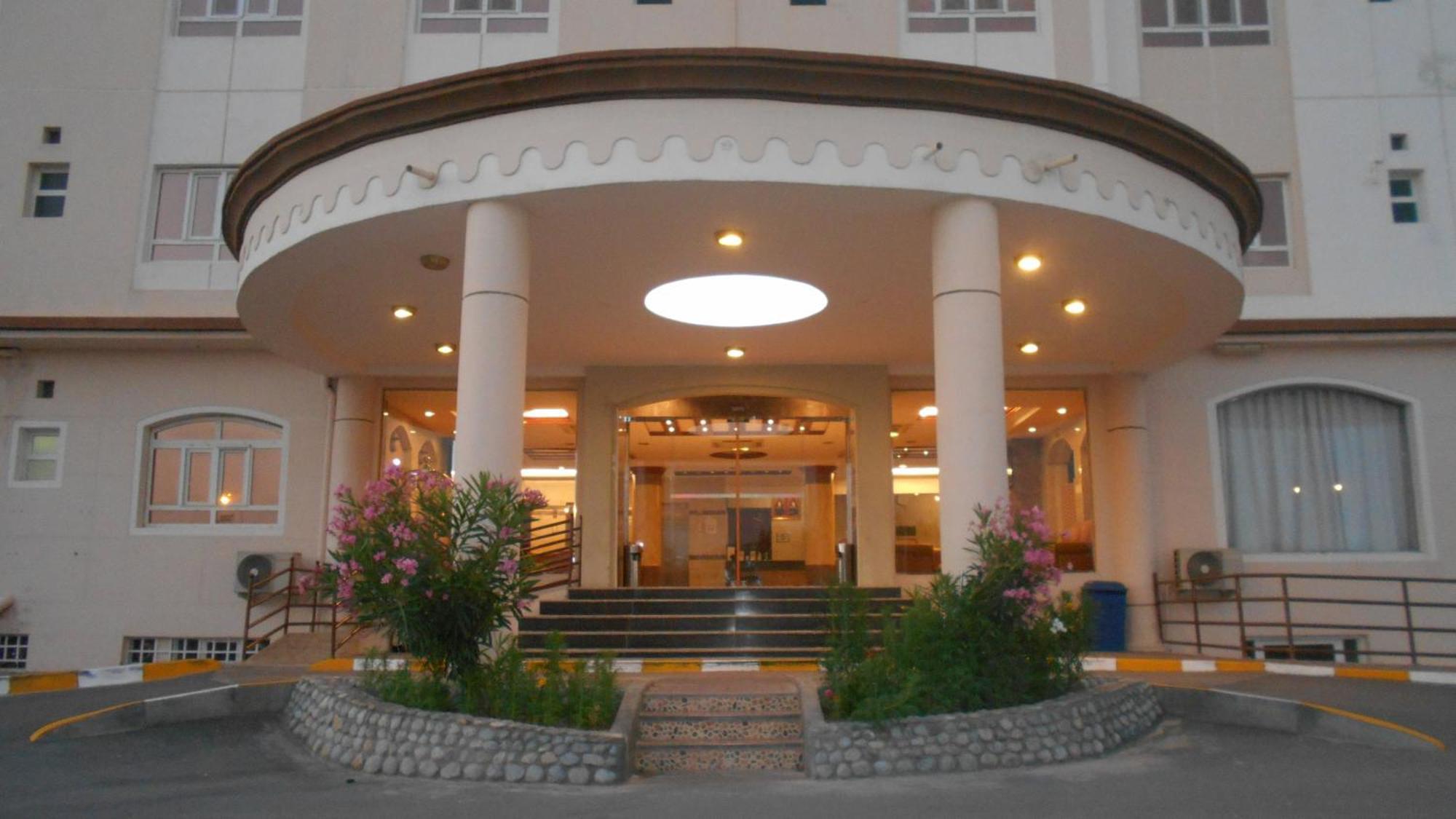 Nizwa Hotel Apartments Eksteriør bilde