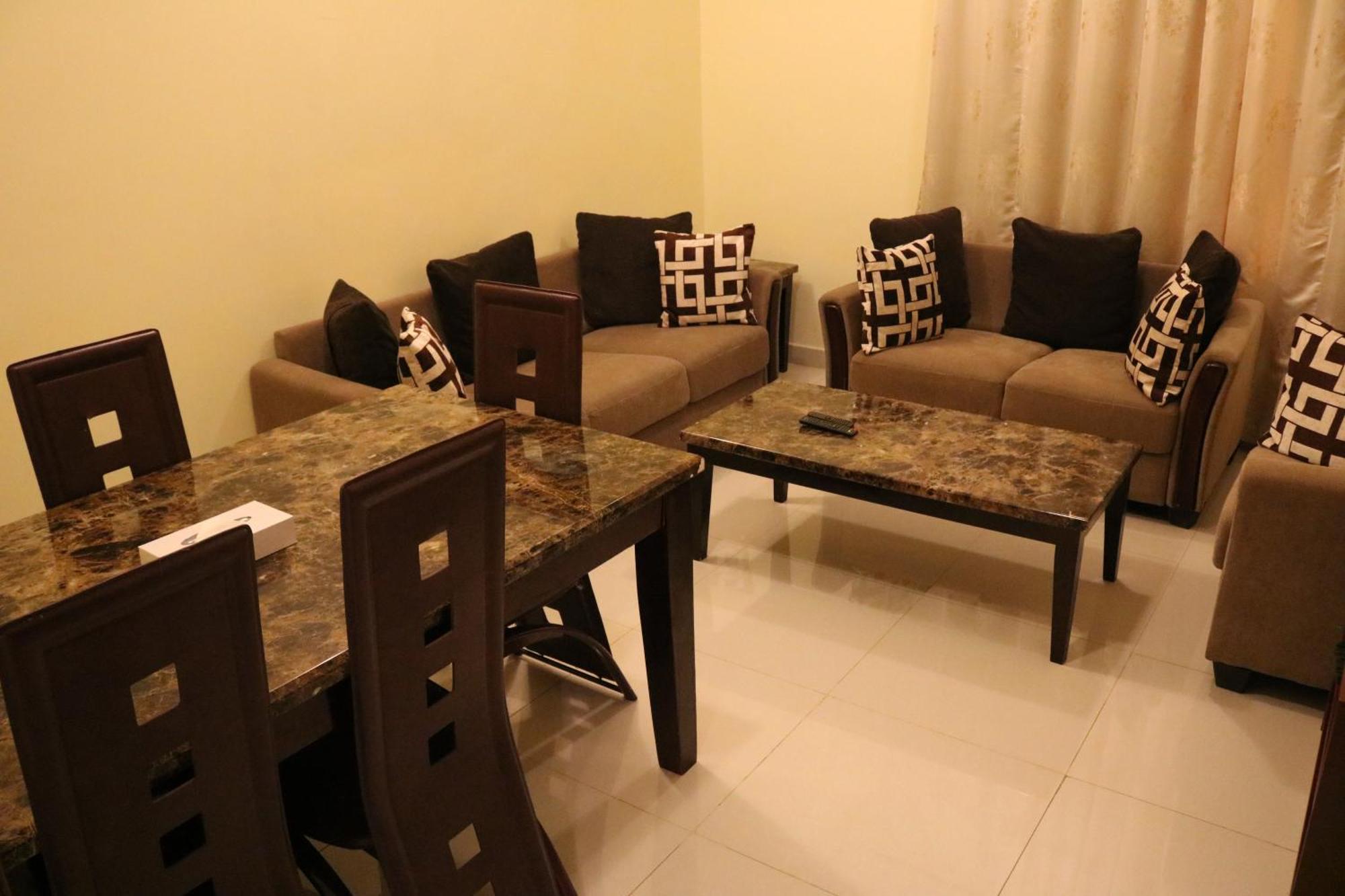 Nizwa Hotel Apartments Eksteriør bilde