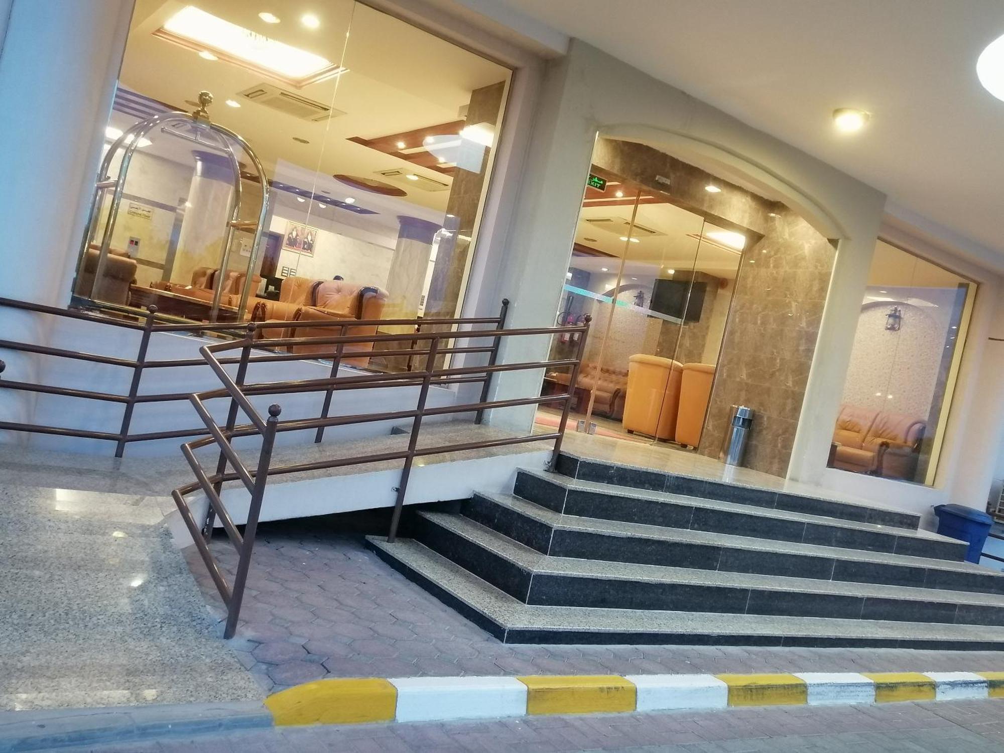 Nizwa Hotel Apartments Eksteriør bilde